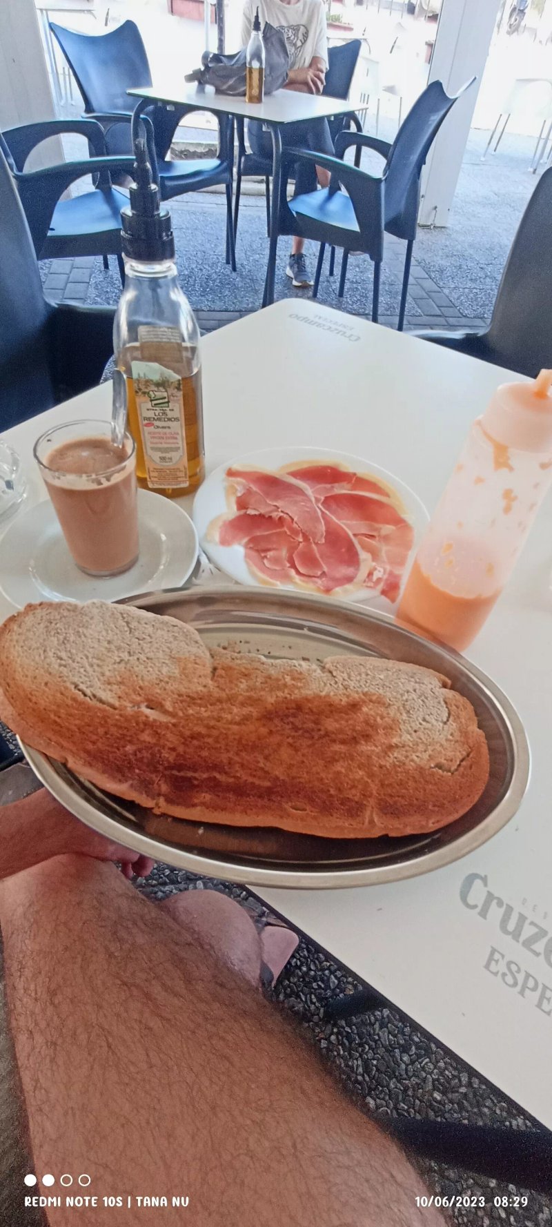 Cafeteria Cerveceria Puente De Angorrilla