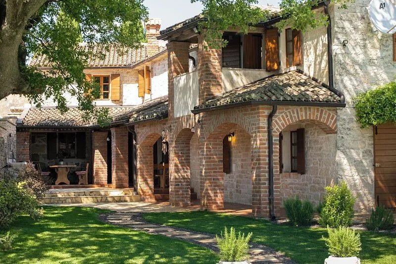 Little Owl Estate - Authentic Istrian Stone Villa with Pool
