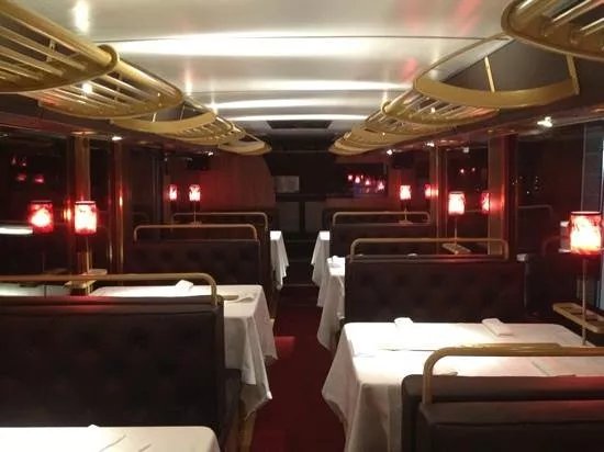 Le Trolley Des Lumieres