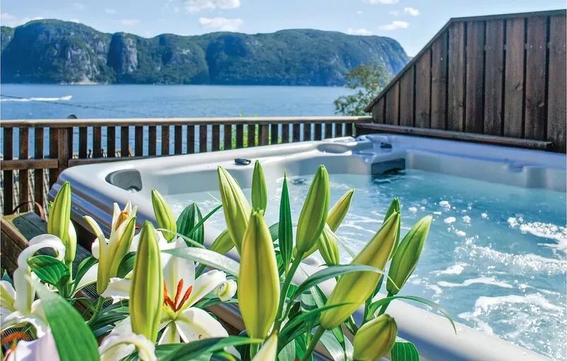 Lovely home in Farsund with house a mountain view