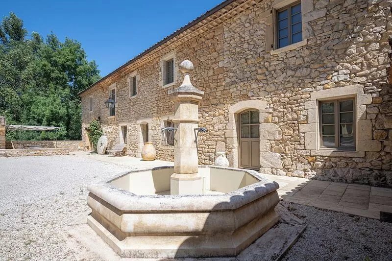 Charming mill dating from the 18th century 10 km from Uzès