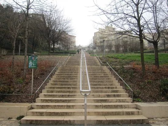 Montee De La Grande Cote