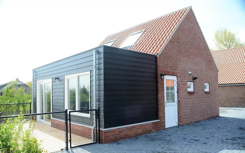 "Waegen'uus": detached 5 person holiday home near the village and sea