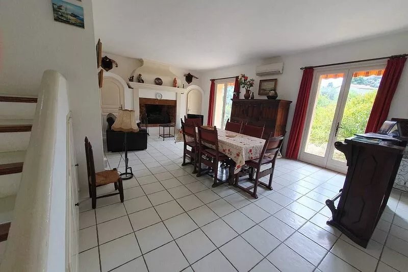 Beautiful independent villa with private pool and large garden near Vence