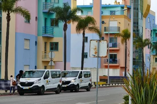 Gale Holidays - Private Cab & Transfers