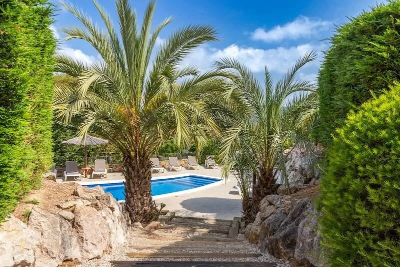 Villa 'Golf' with Mountain View, Wi-Fi and Air Conditioning