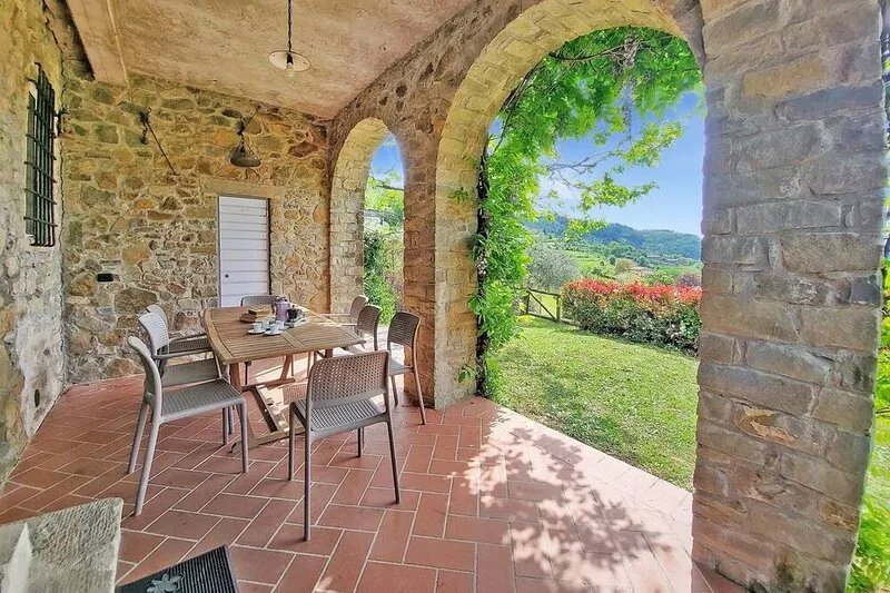 Stone cottage with wonderful loggia, private pool, walk to facilities.