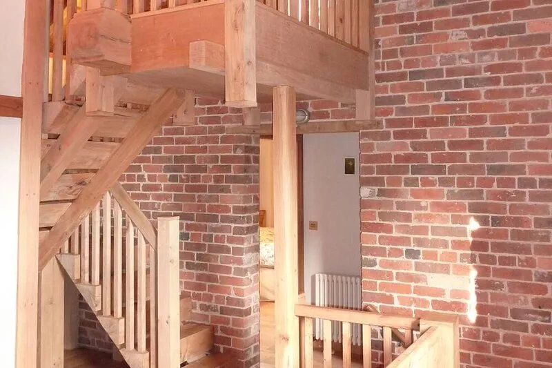 The Old Cartshed - AWARD WINNING Eco conversion ,sleeps 10, Peak District views