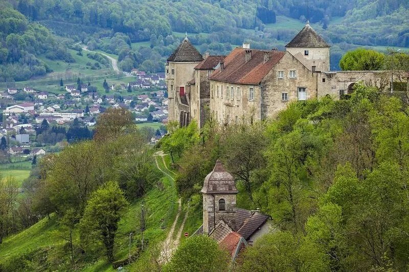 CHARMING GITE AT BELVOIR CASTLE DOUBS FRANCHE COMTE MONTAGNE DU JURA