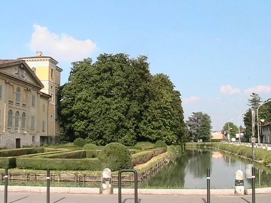 Villa Sommi Picenardi Crotti