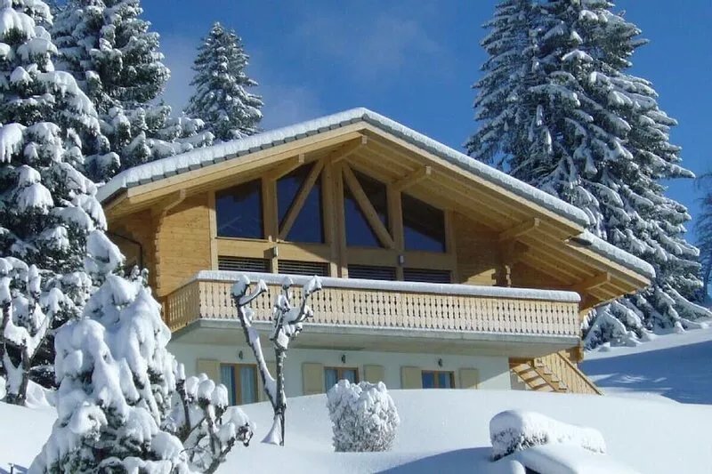 Luxury Modern Swiss Chalet - Spectacular Panoramic Views - 200m From Piste