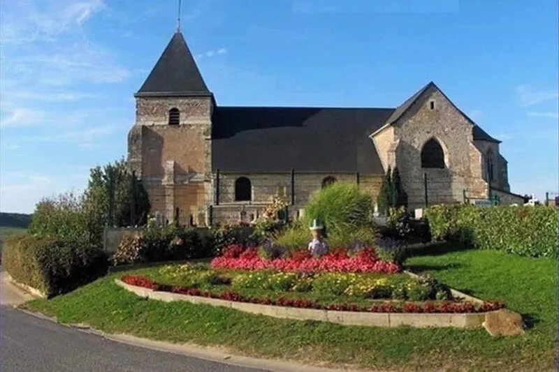 Homerez - House with Garden in Chavot-Courcourt