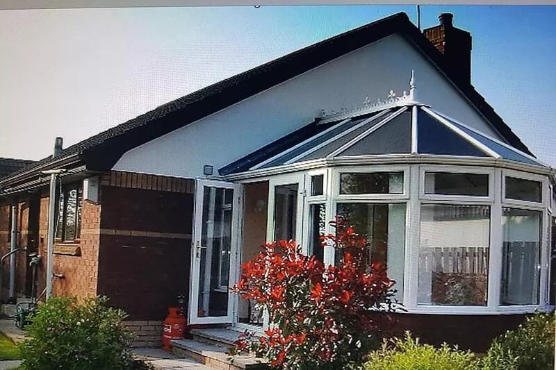 Well equipped family/pet friendly property close to the area's major