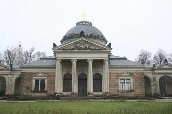 Johannisfriedhof