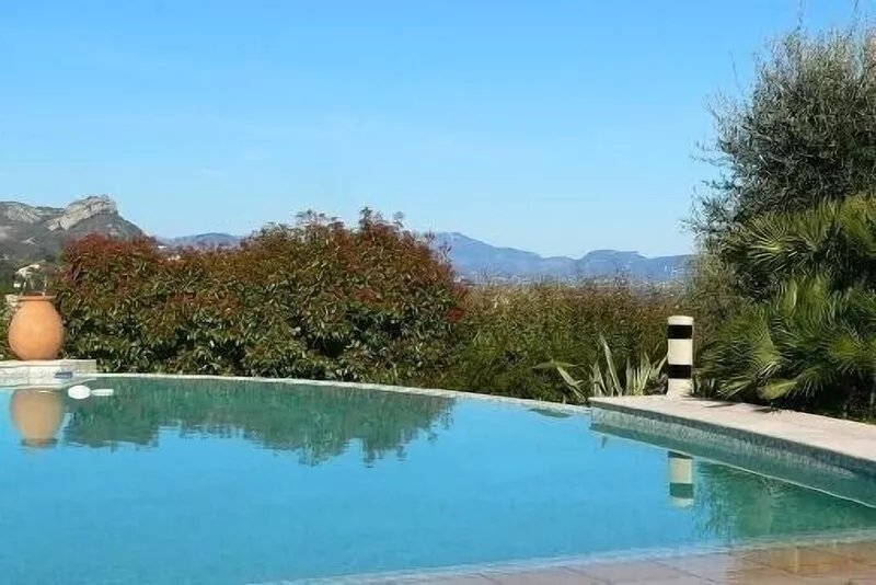Independence, peace and comfort, swimming pool Mediterranean garden