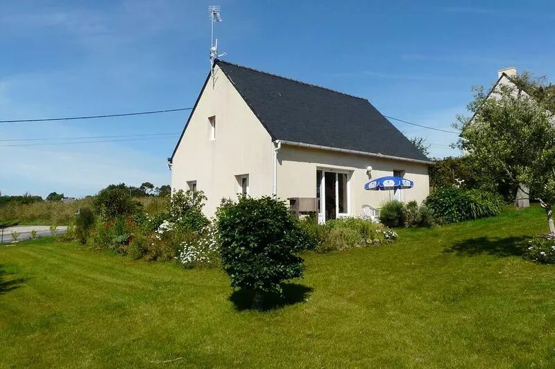Goul Ar Roz | Large garden & sea view