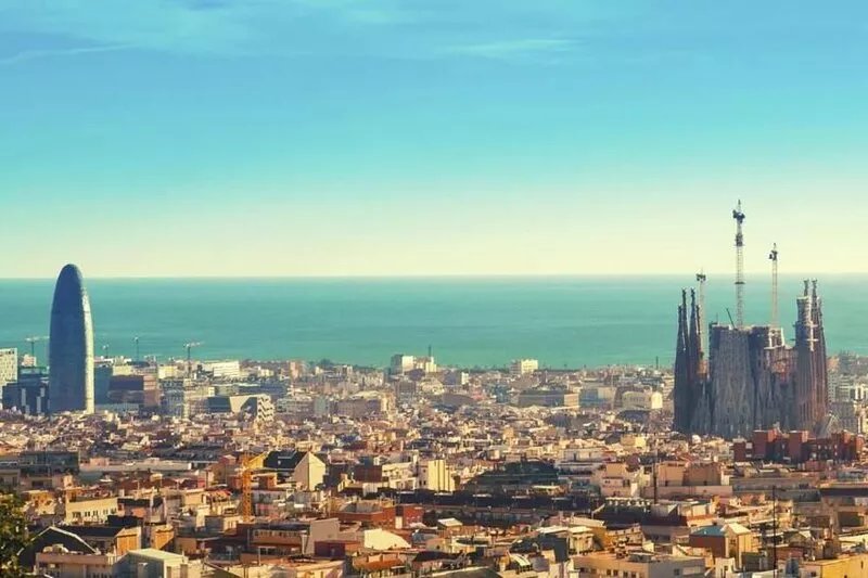 This apartment is a 1 bedroom(s), 1 bathrooms, located in Barcelona, Catalunya.