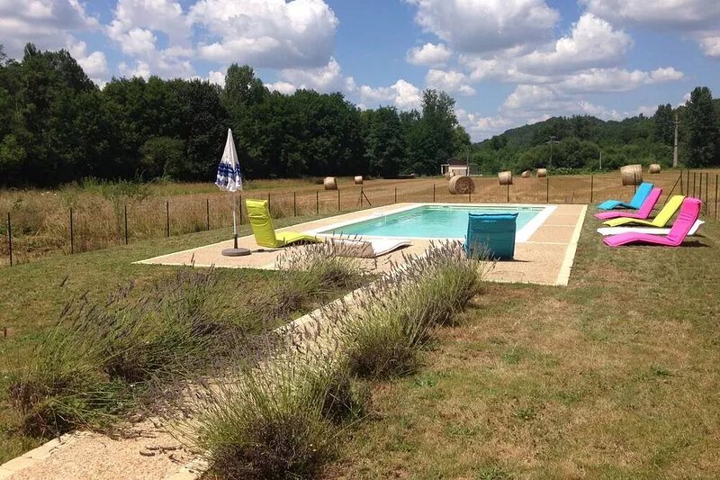Family house in the heart of black Périgord