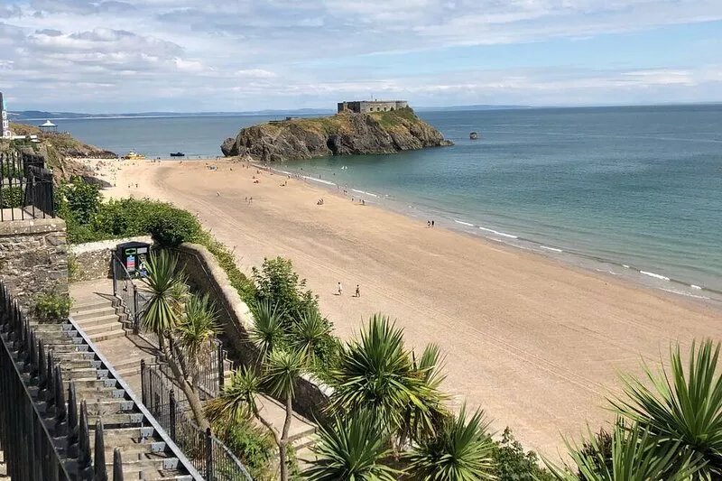 Tenby Town, 4 storey, within the walls and 30 metres from steps to beach.