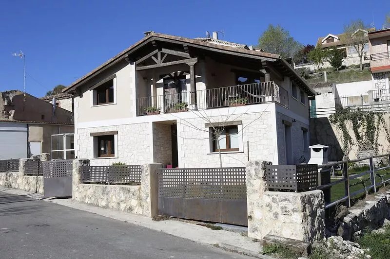 House in Fompedraza for 7/8 people in Ribera del Duero, near Peñafiel