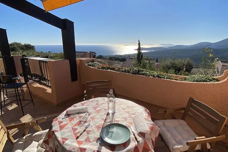 T3, Superbe vue Mer, Piscine et Parking Privé