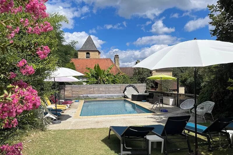 Cottage 5 people Lascaux in Périgord Noir wifi park Spa heated pool
