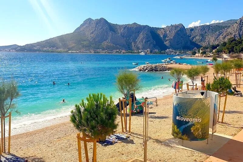 VILLA BUGENVILLA sea view, ground floor apartment in beautiful garden, quiet.