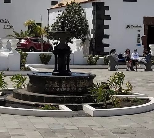 Fountain Plaza De La Constitucion
