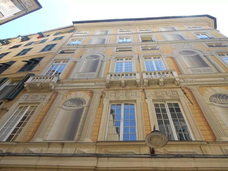 apartment in the historic center of Genoa