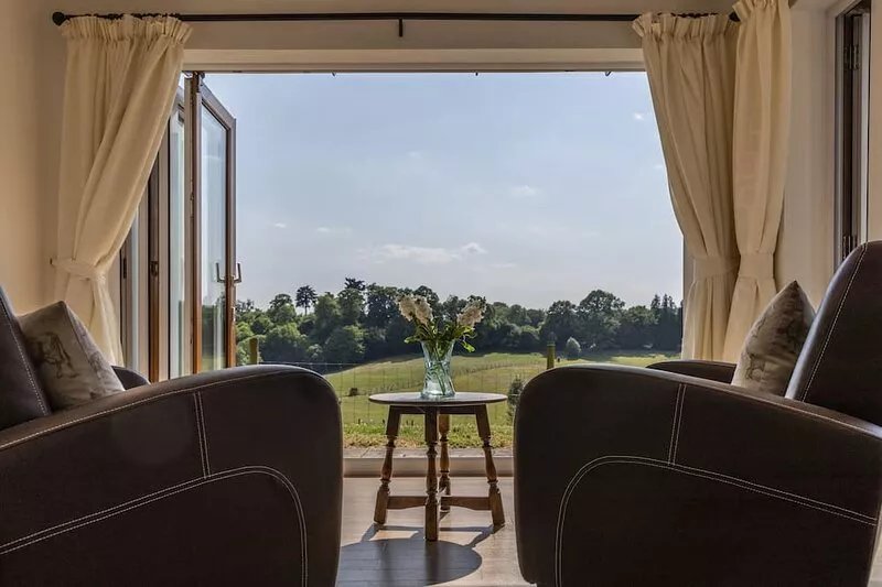 Holly Cottage - Tranquil luxury country cottage in the Surrey Hills