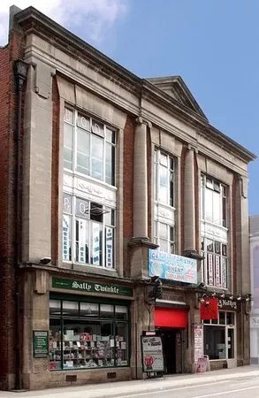 Handley Arcade Antiques, Vintage, Retro & Collectables