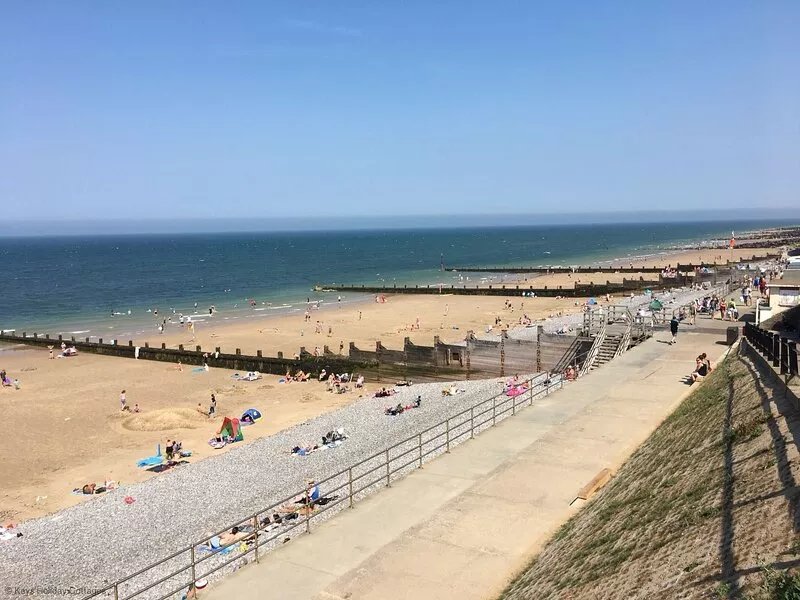 Starry Seaview -  boasts amazing panoramic views of the town and sea; its