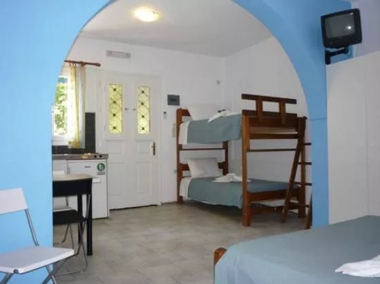 Apanemia Rooms