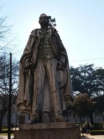 Estatua de Ramalho Ortigao