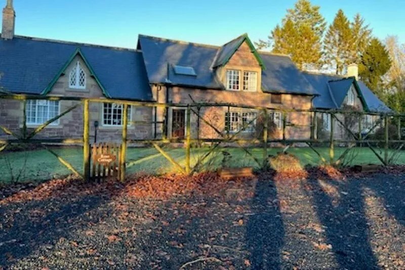 Rose Cottage - Charming Cottage in the Grounds of a Private Country House Estate