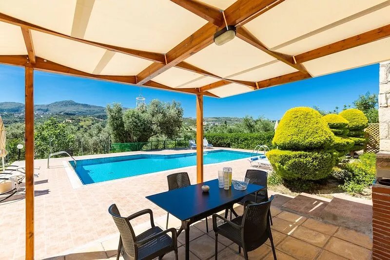 Harmony family villa,Private pool,Near Rethymno