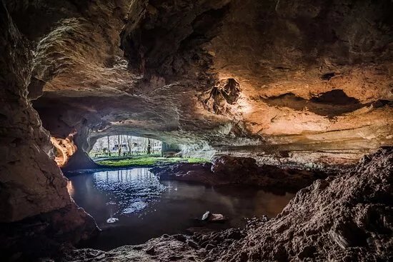 The Caves of Sare