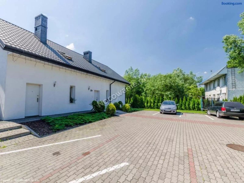 Biały Domek (blisko tezni) Guesthouse