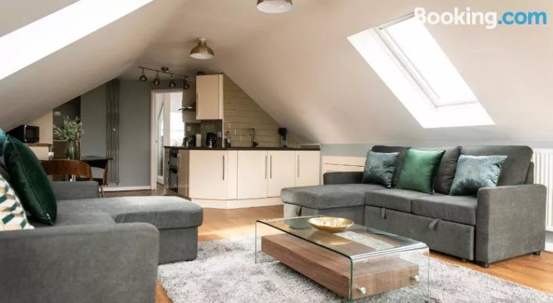 Be More Homely - LOU (2)