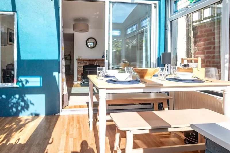 Scribbler's Cottage - Two Bedroom House, Sleeps 4
