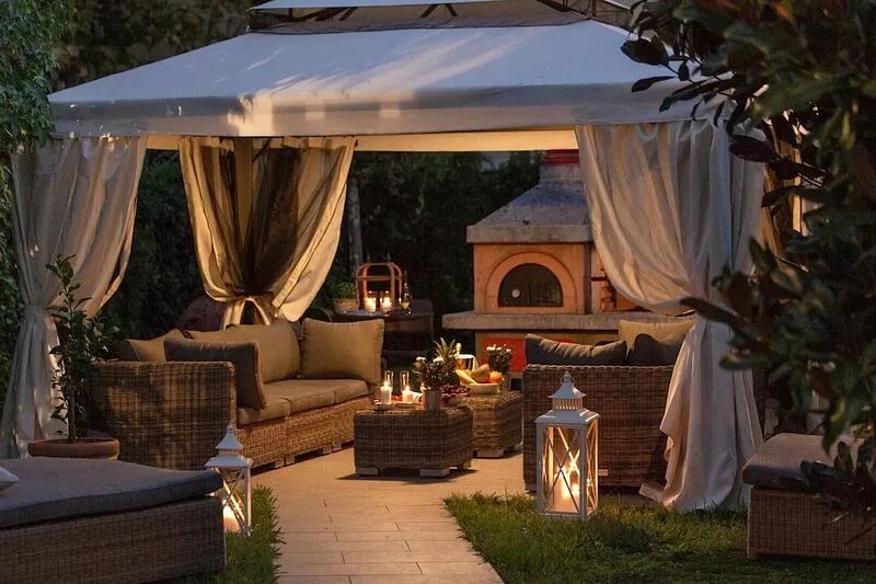 VILLA OLIVIA: a New Luxury Villa with Garden in Lucca with PARKING