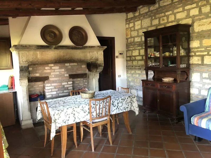 Cottage in the green, a stone's throw from the sea