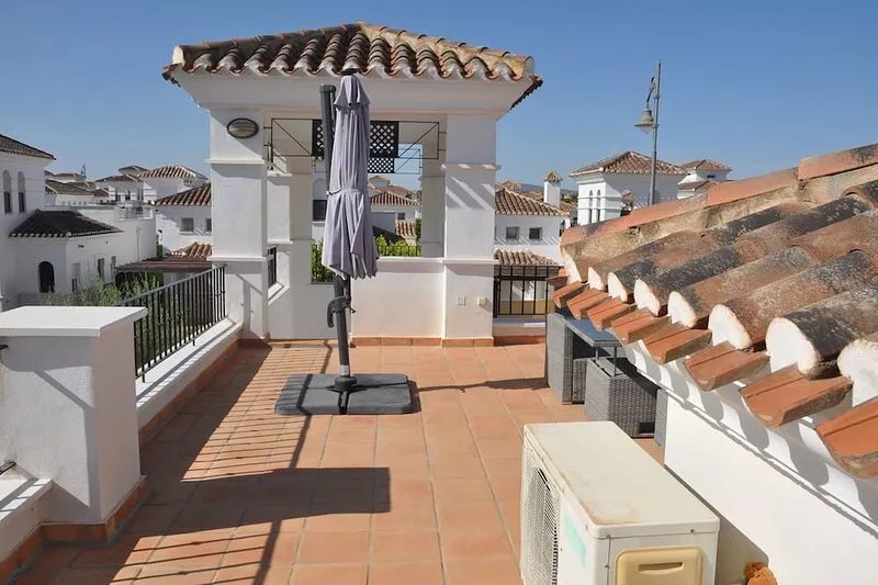 Stunning Central South Facing Villa Bungalow, jacuzzi pool with optional heating