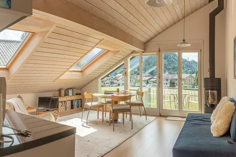 Bright penthouse with charm