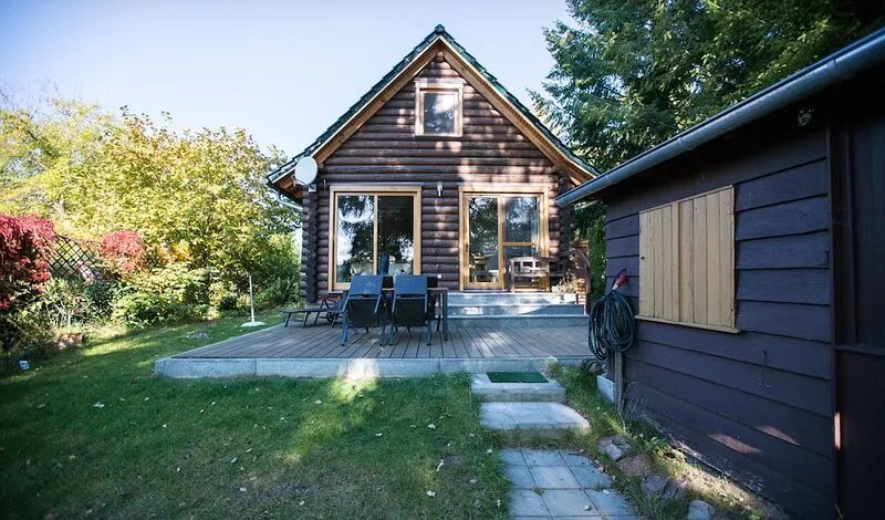 Woodblockhouse on lakeland in between nature to relax with fireplace