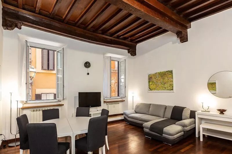 Navona Cartari apartment