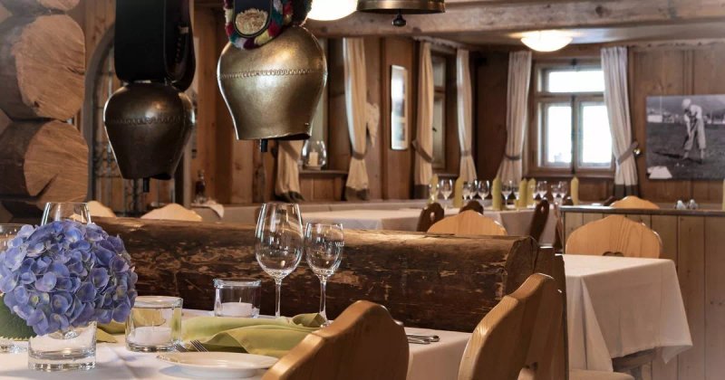 Clubhouse Restaurant-Bar-Lounge