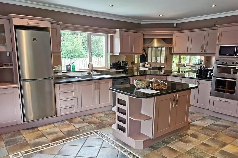 Luxurious, Spacious, Irish Country House with Five Bedrooms and Four Bathrooms