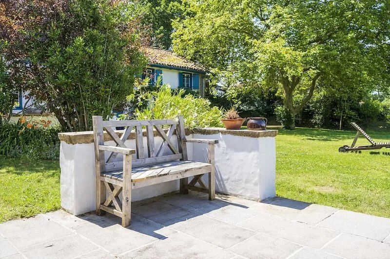 Holiday Home 'Dependance Avec Jacuzzi' with Private Terrace, Private Garden and