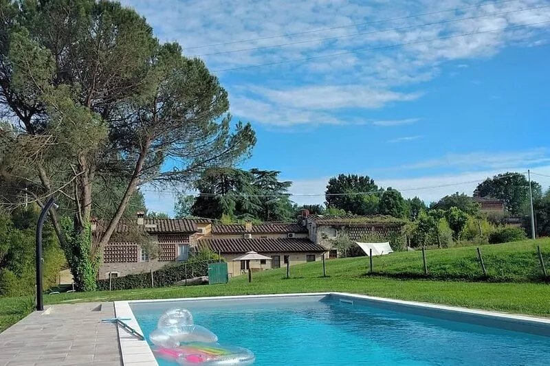 Typical Tuscan farmhouse with Private Saltwater Pool and immense Garden